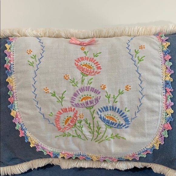 Vintage baby pillow and blanket set - Picture 8 of 9